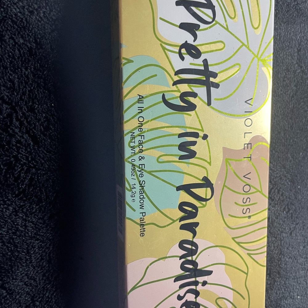 Violet Voss Pretty in Paradise Face & Eyeshadow Palette